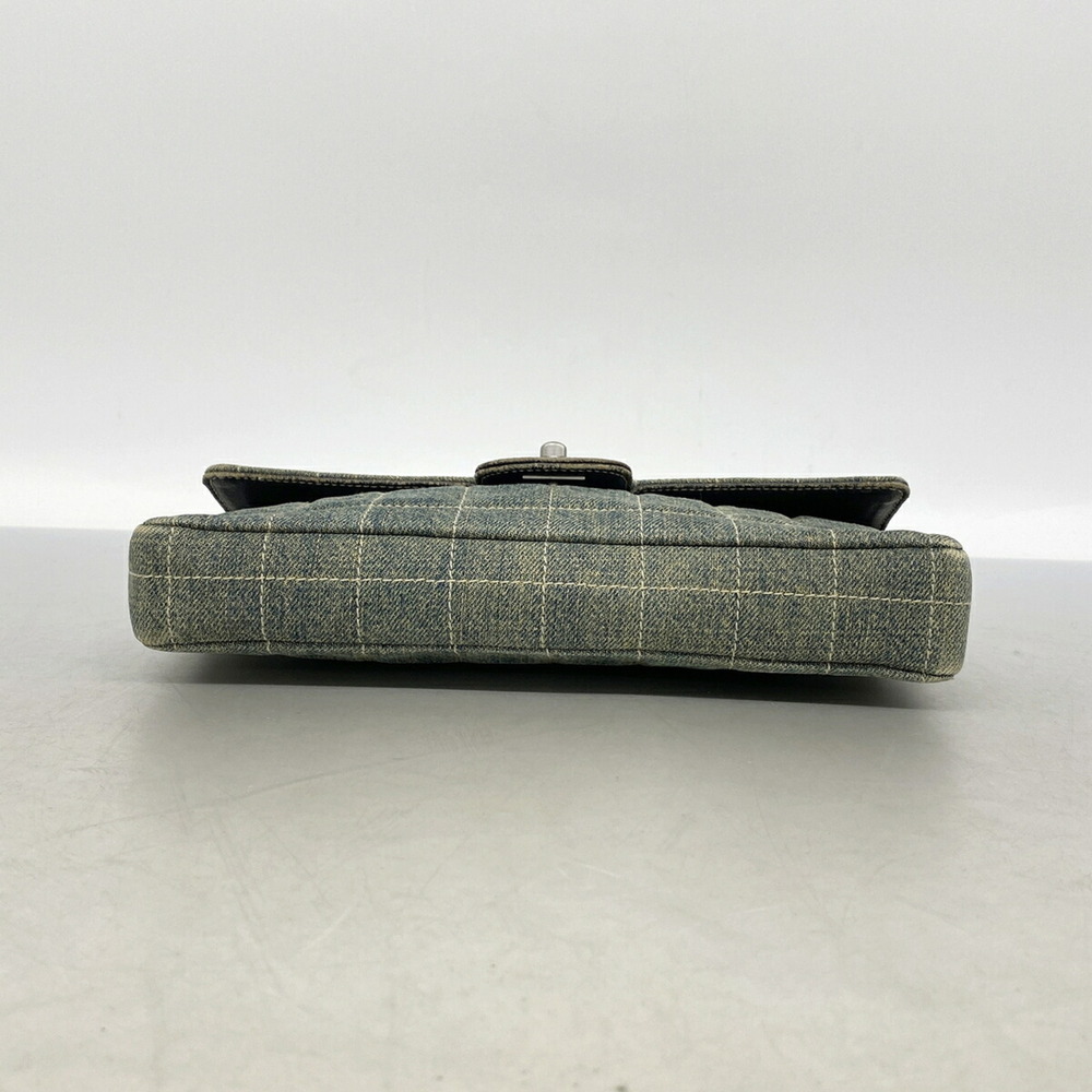 CHANEL Bag - Picture 3 of 10